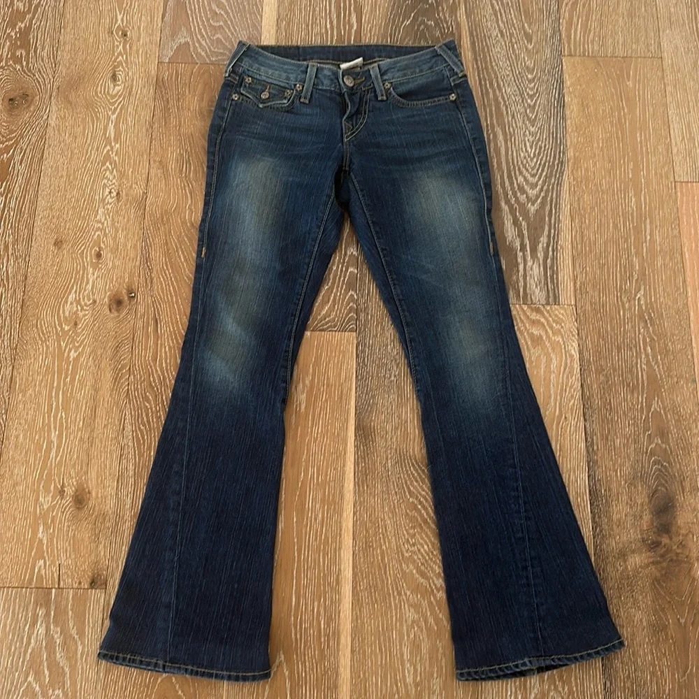 TRUE RELIGION “Joey” flared jeans. Size 25. EUC! - Picture 1 of 5